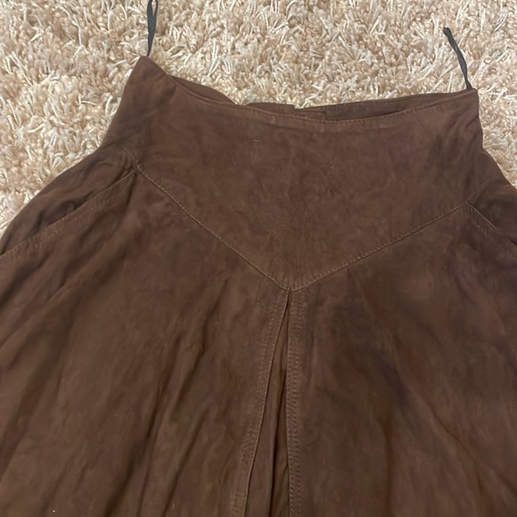 Mayfield Parrish brown suede skirt - Picture 2 of 5